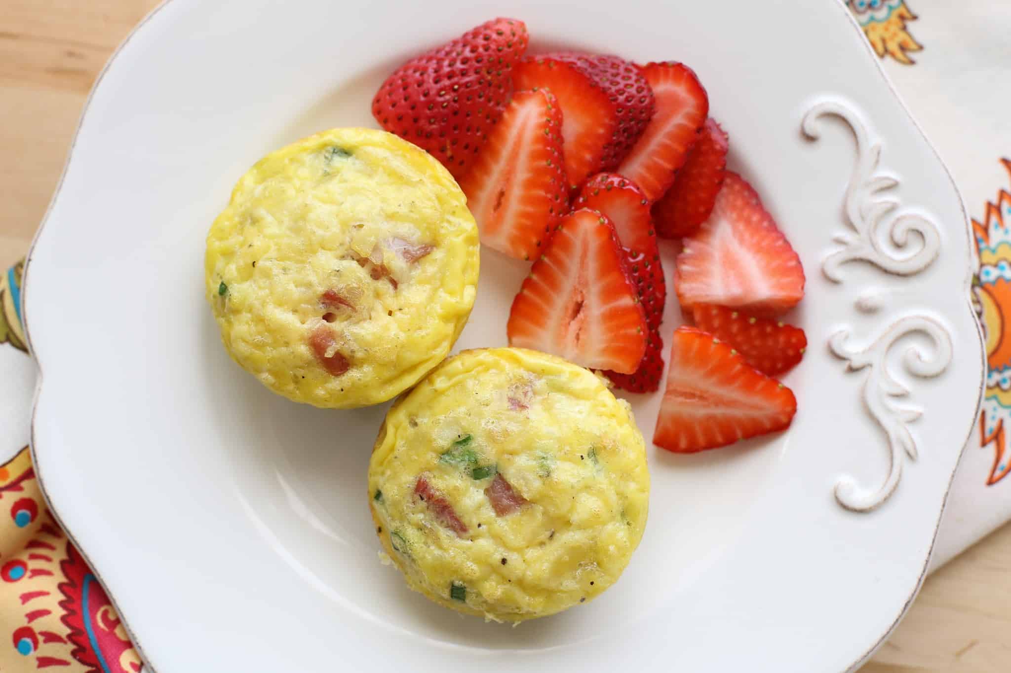 Quick & Easy Breakfast Casserole Muffins with Hash Browns